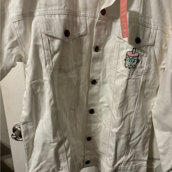 Pusheen Bobasheen White Denim Jacket Spring 2023 Box Exclusive Size Medium NWT - Picture 5 of 7